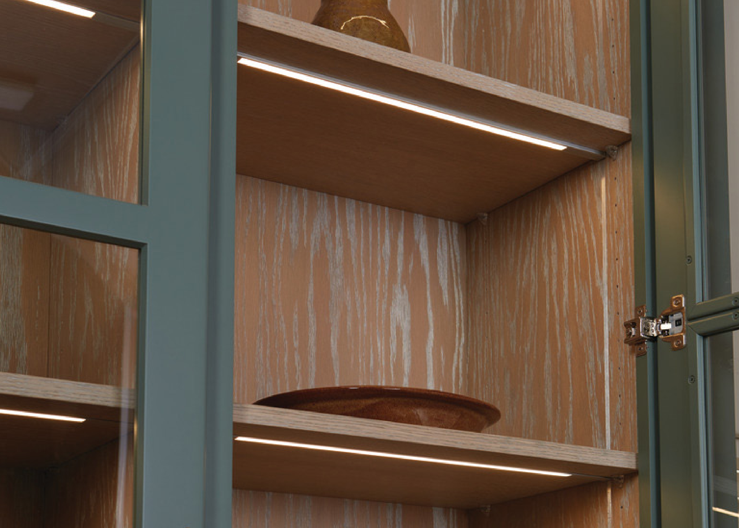 Shelf Bar Lighting Thumbnail 2